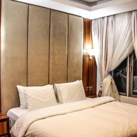 Joshesther Olive Hotel Ikeja Εξωτερικό φωτογραφία