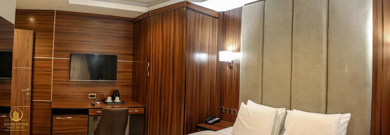 Joshesther Olive Hotel Ikeja Εξωτερικό φωτογραφία