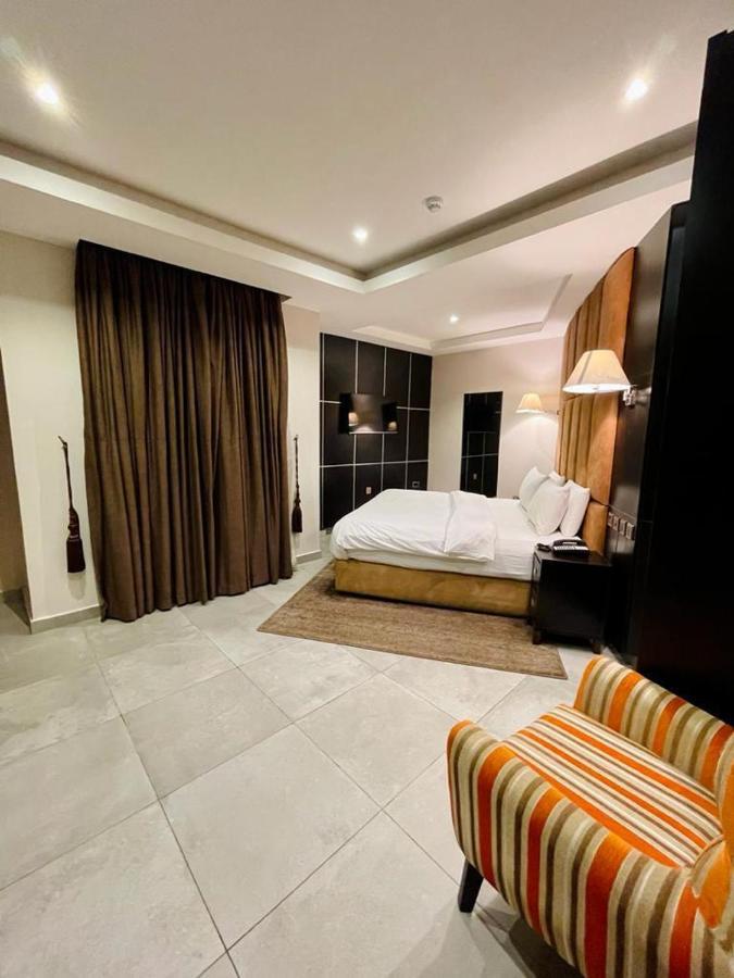 Joshesther Olive Hotel Ikeja Εξωτερικό φωτογραφία