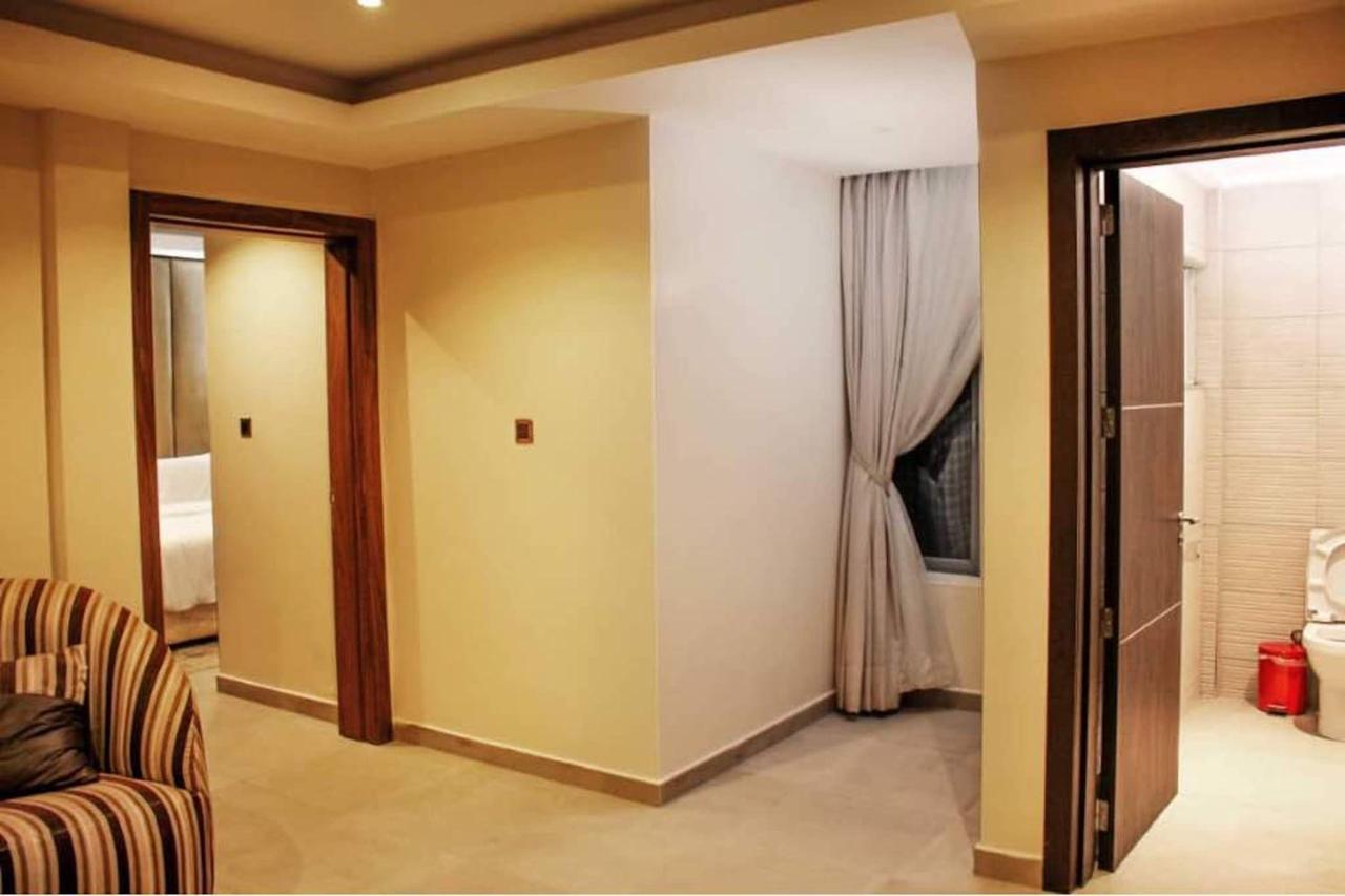 Joshesther Olive Hotel Ikeja Εξωτερικό φωτογραφία
