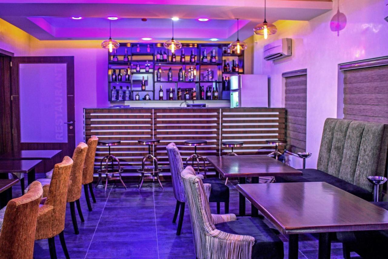 Joshesther Olive Hotel Ikeja Εξωτερικό φωτογραφία